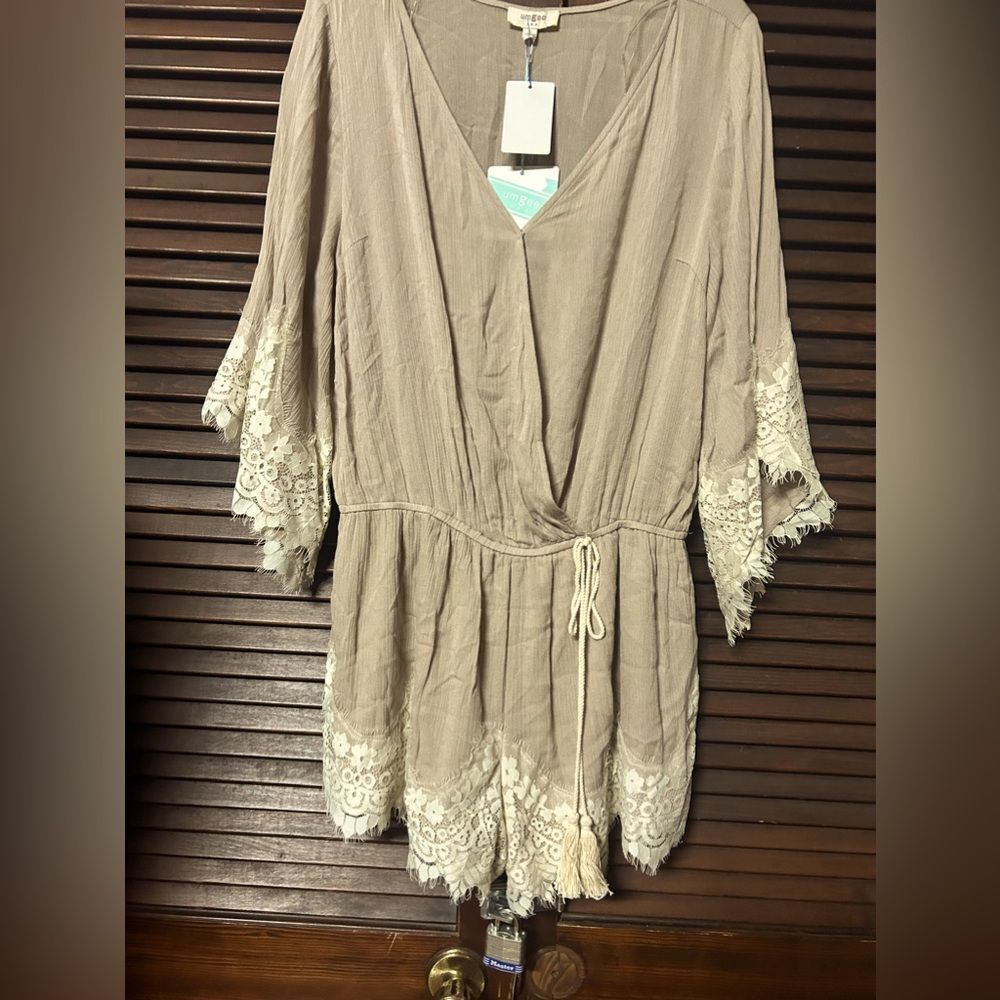 🛍️ Umgee Ladies Size L Brown/White Lace romper
